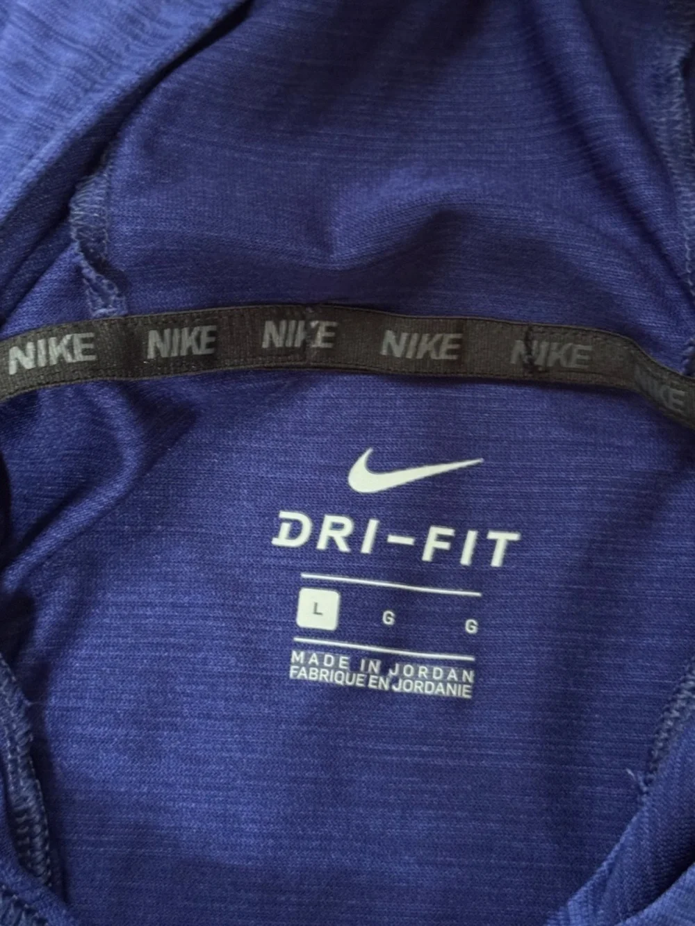 Men’s Nike dri-fit long sleeve shirt